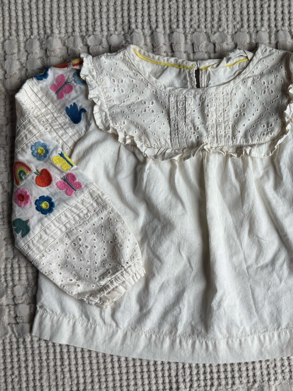 Mini Boden White Eyelet Top with Colorful Embroidered Sleeve 2-3Y